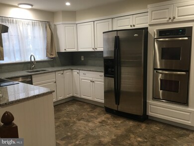 11024 Waycroft Way, Rockville, MD 20852 - photo 5