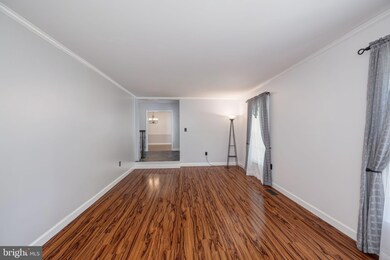 9134 Fishermans Ln, Springfield, VA 22153 - photo 6