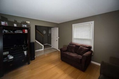 1072 Glouchester Harbor unit END, Schaumburg, IL 60193 - photo 4