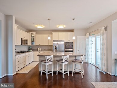 43511 Town Gate Square, Chantilly, VA 20152 - photo 3