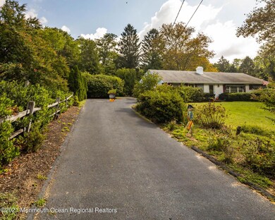 18 Hemlock Ct, Middletown, NJ 07748 - photo 2