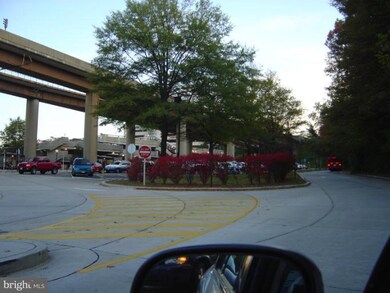 2627 Redcoat Dr unit 2627, Alexandria, VA 22303 - photo 3