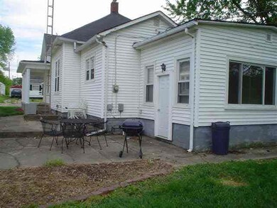 912 W 4th St, Bicknell, IN 47512 - photo 6