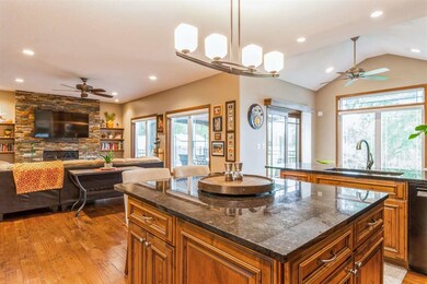 3359 Falcon Dr NE, Cedar Rapids, IA 52402 - photo 7