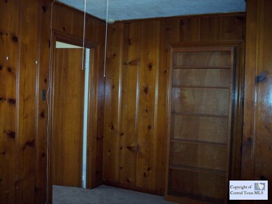 734 E Humphreys St, Seguin, TX 78155 - photo 7