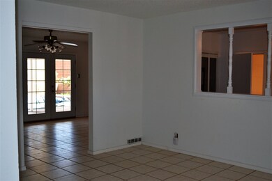 1822 Crescent Dr, Alamogordo, NM 88310 - photo 4