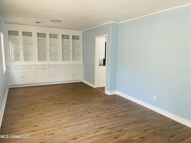 233 Colonial Dr, Jackson, MS 39204 - photo 3