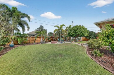 467 SW Lakota Ave, Port Saint Lucie, FL 34953 - photo 3