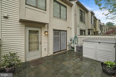 9417 Chadburn Place, Montgomery Village, MD 20886 - photo 4