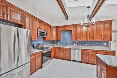 286 E Broad St 15 Large