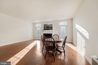 762 Ayrshire Ln, Woodbridge, VA 22191 - photo 6