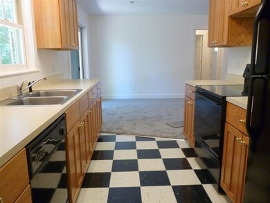 110 Governors Rd, Brookfield, NH 03872 - photo 6