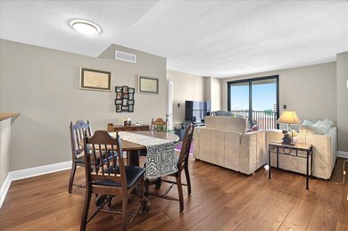 Plaza Tower unit 1402, Tallahassee, FL 32301 - photo 2