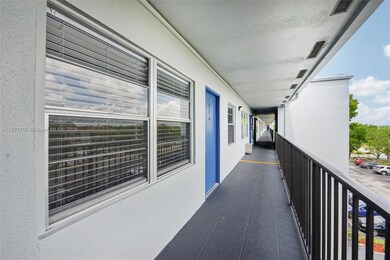 13450 SW 3rd St unit D408, Pembroke Pines, FL 33027 - photo 5