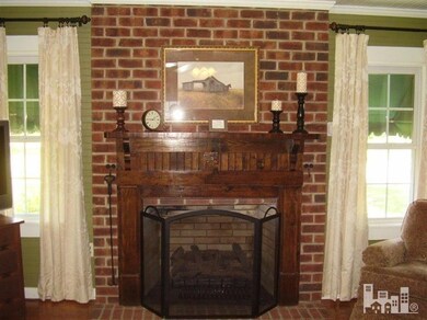 607 Pisgah Ridge Cir, Hiddenite, NC 28636 - photo 5