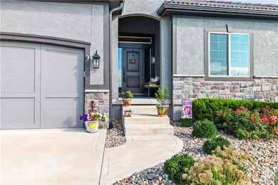 2122 NW Ashurst Dr, Lee's Summit, MO 64081 - photo 3