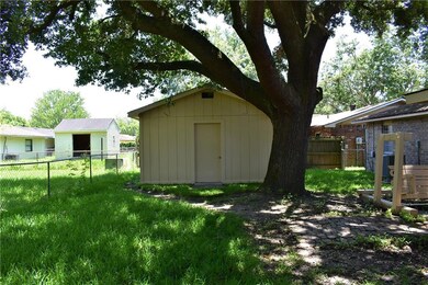 Outside Shed does remain with Sale Nice shaded yar
