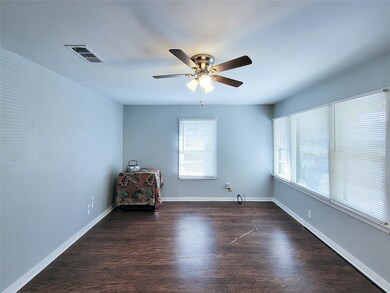 9222 Sandra St, Houston, TX 77016 - photo 5