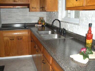 1486 Evaline Dr, Columbus, OH 43224 - photo 5