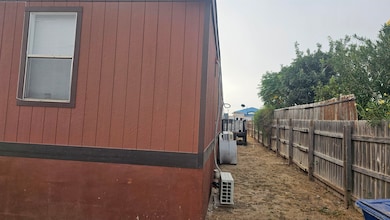 639 Buckwheat Dr, Laredo, TX 78046 - photo 5