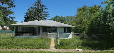 1724 Lyons Ct, Waukegan, IL 60085 - photo 2