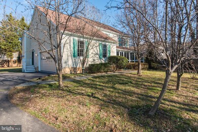 9904 Blake Ln, Oakton, VA 22124 - photo 3