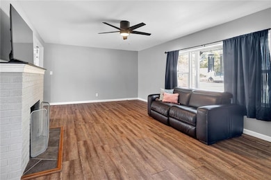 701 N Cherry St, Cameron, MO 64429 - photo 4