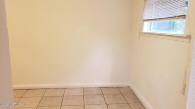 1167 Pangola Dr, Jacksonville, FL 32205 - photo 4