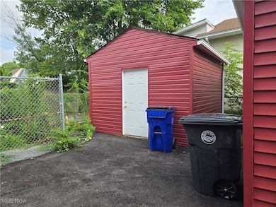 15009 Lawndale Ave, Cleveland, OH 44128 - photo 3