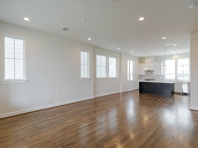 2808 Grand Fountains Dr unit D, Houston, TX 77054 - photo 2