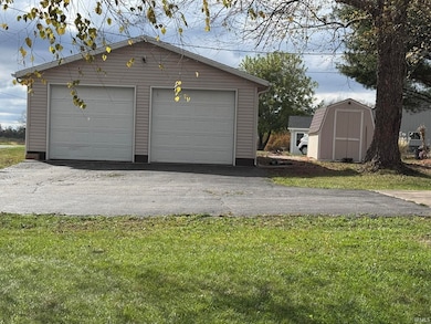 3663 White Rd, Spencer, IN 47460 - photo 2