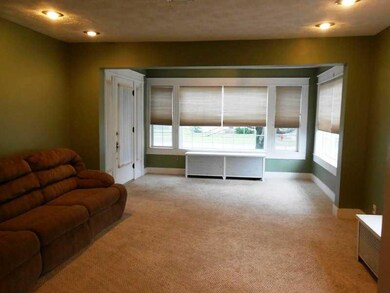 302 N Main St, Kirklin, IN 46050 - photo 4