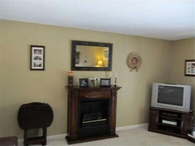 28 Walcott Valley Dr, Hopkinton, MA 01748 - photo 2