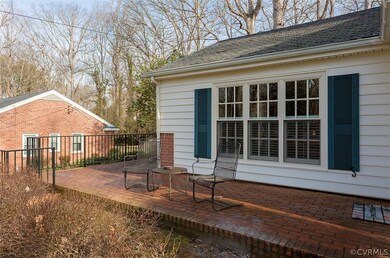 SIDE PATIO / EXTERIOR - 3025 STRATFORD ROAD