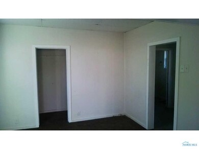 Dining Room. Unit 1