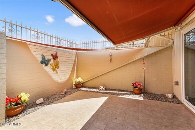 11018 W Thunderbird Blvd, Sun City, AZ 85351 - photo 2