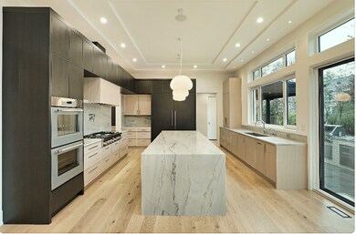 unlisted-address, Glenview, IL 60025 - photo 4