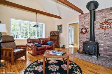 07_184WaltonHeathWay_3001_FamilyRoom_MLS