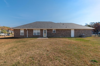 1710 Pyracantha Rd, Sumter, SC 29154 - photo 4