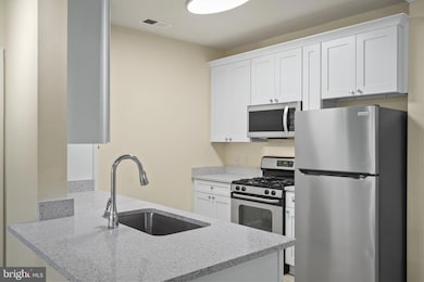 12957 Centre Park Cir unit 110, Herndon, VA 20171 - photo 7