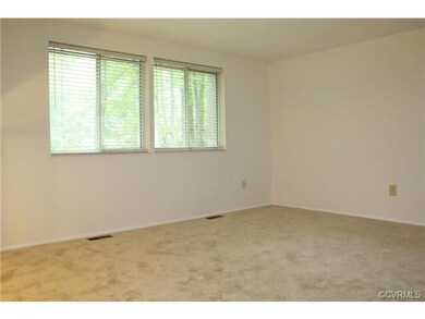 Large living room with new carpet