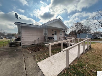 211 S Windsor St, Windsor, MO 65360 - photo 4
