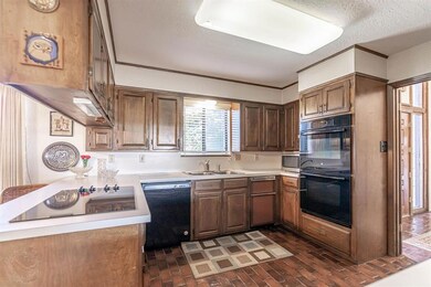 4201 Cimmaron Trail, Granbury, TX 76049 - photo 7