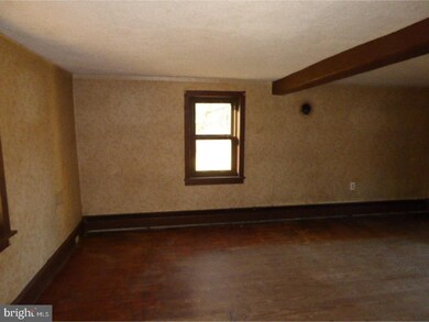 727 Englesville Rd, Boyertown, PA 19512 - photo 5