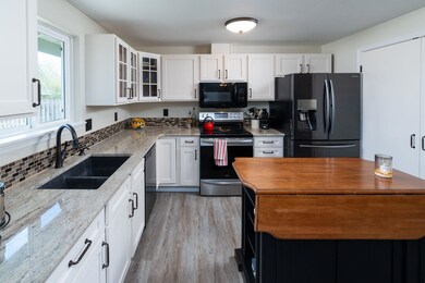 3140 SW Reindeer Ave, Redmond, OR 97756 - photo 3