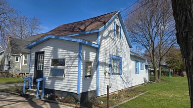 284 3rd St, Manistee, MI 49660 - photo 2