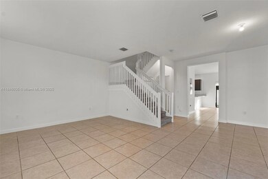 10861 W 32nd Ln unit 10861, Hialeah, FL 33018 - photo 4