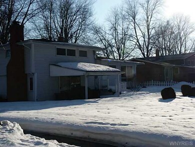 752 Deerfield Dr, North Tonawanda, NY 14120 - photo 4