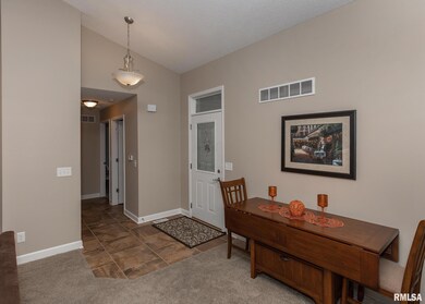 29 Madison Cir, Davenport, IA 52806 - photo 3