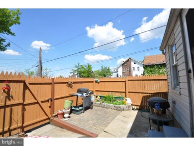 516 Itaska St, Bethlehem, PA 18015 - photo 4